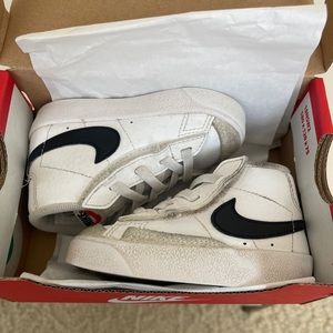 Nike Blazer Mid 77 Sneaker Shoe baby infant size 5